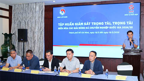  Trưởng ban trọng tài Đặng Thanh Hạ: ‘Cần nhìn lại để các vòng đấu tới tốt hơn’ 